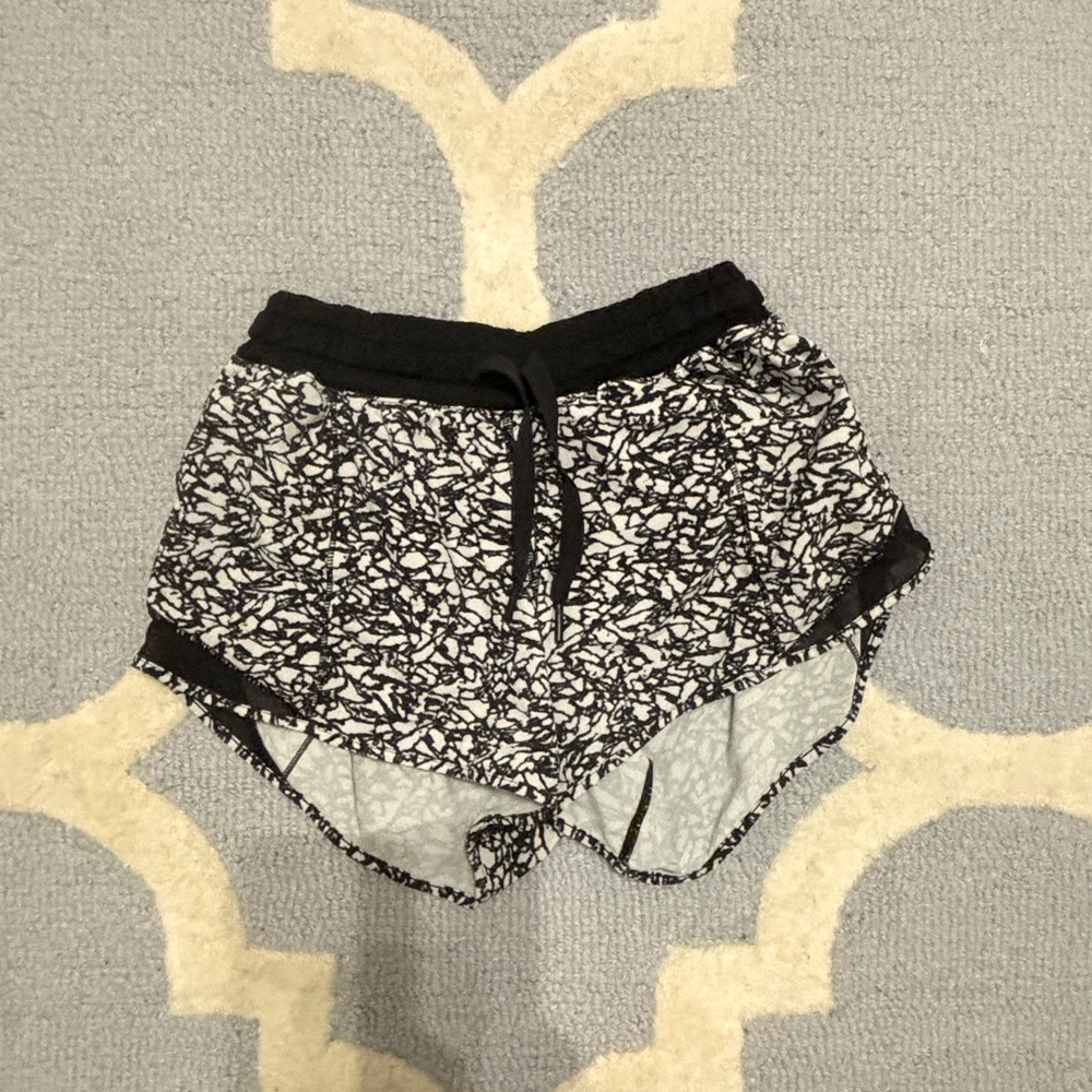Lululemon Hotty Hot Shorts